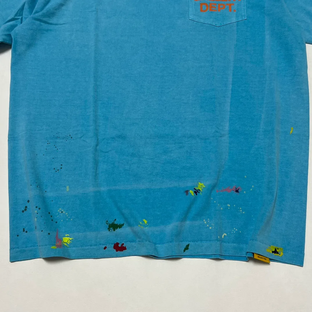 GALLERY DEPT. VINTAGE LOGO PAINTED TEE/Turquoise washed and distressed VINTAGE LOGO retro English pocket short sleeves lake blue S-XL ready-to-wear dyeing, hand-sewn and smeared with horseradish and fried with salt, very heavy industry, manufacturing dark and light fading technology, hand-splashed ink graffiti, genuine acrylic material